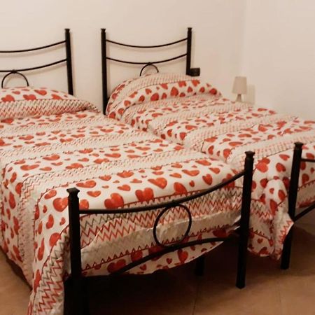לינה וארוחת בוקר Ronco allʼAdige Le Tre Stelle מראה חיצוני תמונה