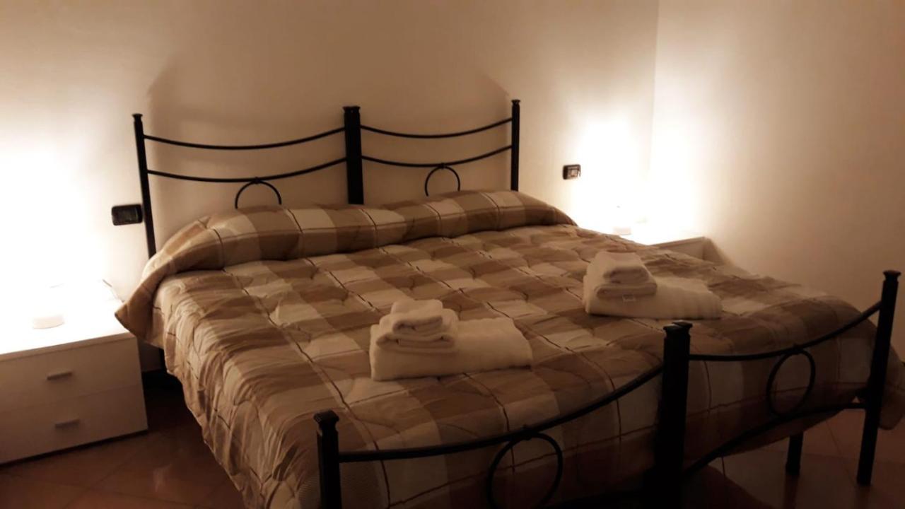 לינה וארוחת בוקר Ronco allʼAdige Le Tre Stelle מראה חיצוני תמונה